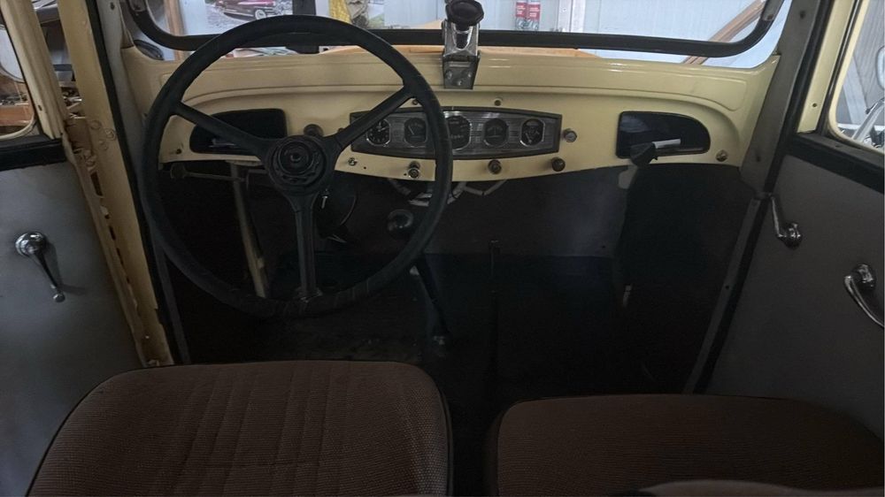 Vand/Schimb masina de epoca Citroen Rosalie an 1937- vehicul istoric