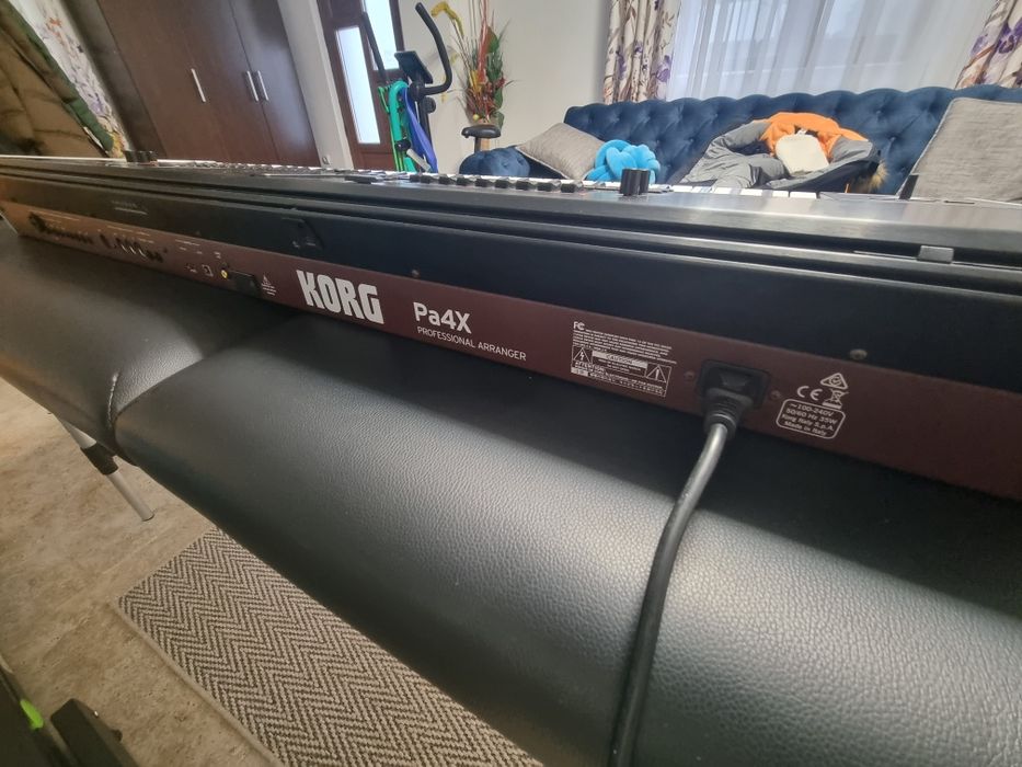 Orga KORG Pa4X  Folosit ca nou