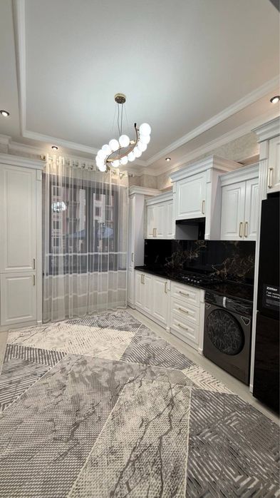 Продается 2 ком. Квартира площадью 43 кв.м. По ул. Рудаки на 1 этаже