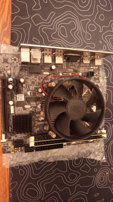 Материнская плата