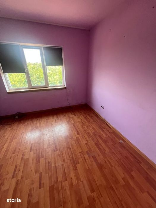 Camera de camin de vanzare, 11 mp, etaj 2, zona Garii