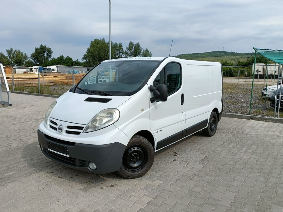 Autoutilitara Nissan primastar 2011