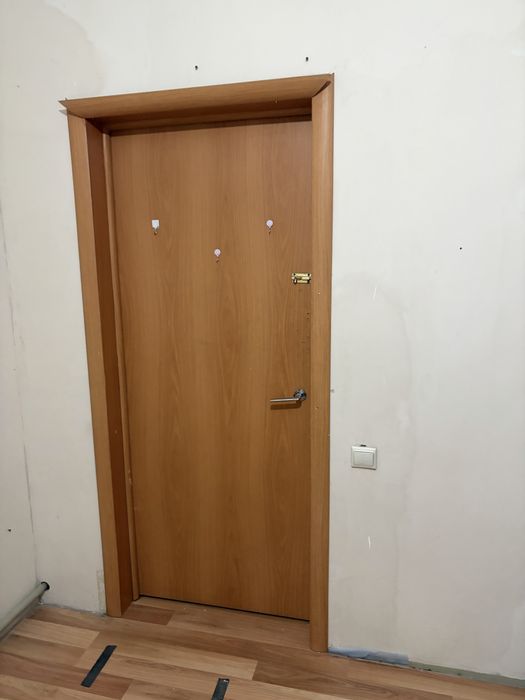 Продам двери в хорошем состоянии