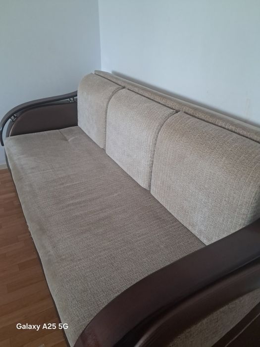 Продаю диван в хорошем состоянии