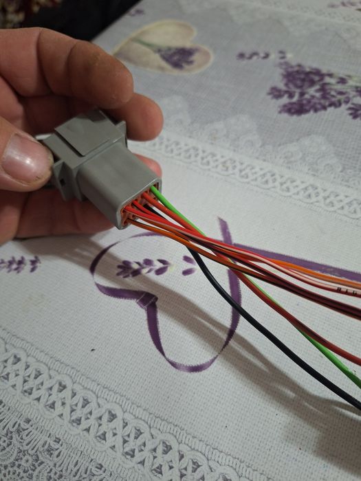 Mufa radio casetofon pentru utilaje CAT