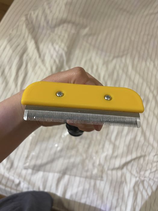 Расчески  для шерсти кошек