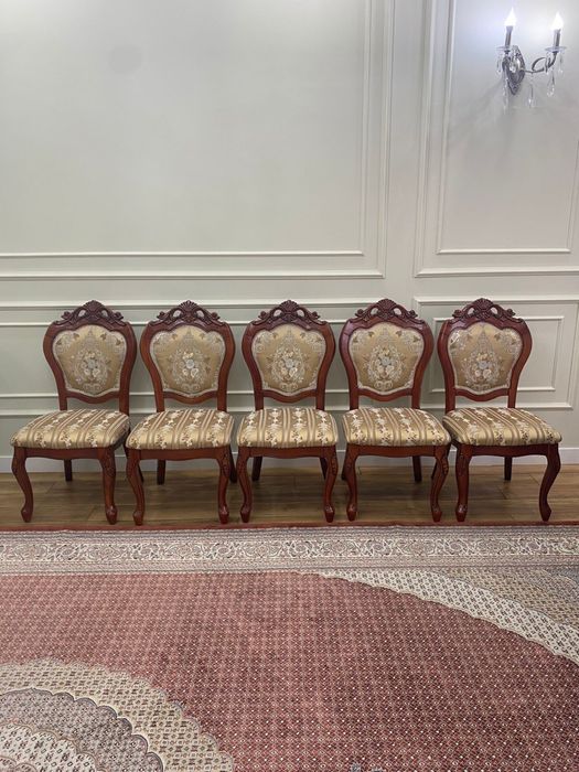 Продам стол со стульями