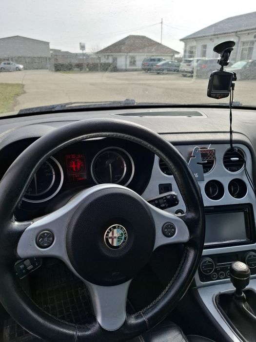 Vând Alfa Romeo 159