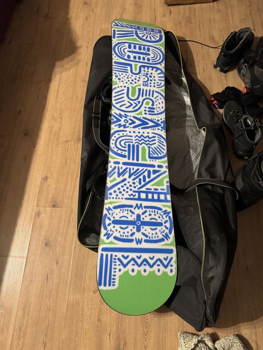 Placa rossignol cu legaturi si husa ,plus ochelari.