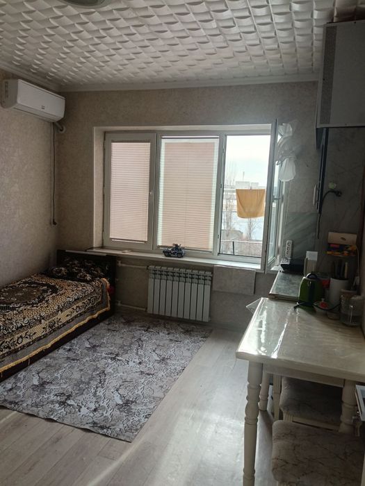 1 ком квартиру Сергели. Бывшее общежитие. 3/4 с ремонтом им мебелью