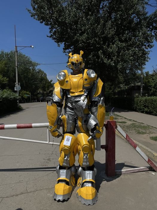 Трансформер бамблби