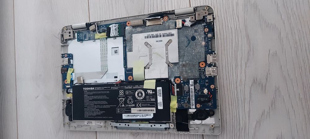 Tastatura dell profesional Toshiba Satellite CL15t-B1204X  dezmembrez