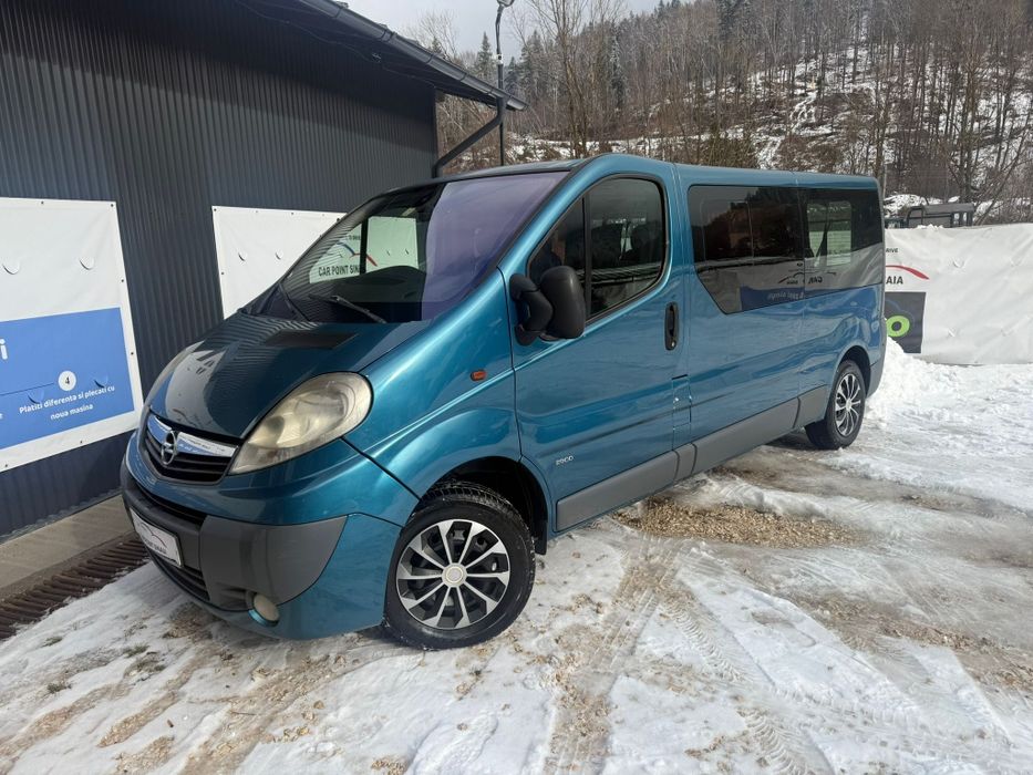 Opel Vivaro 8+1 2.0D 110cp Inm Ro,EURO 5 Acte valabile