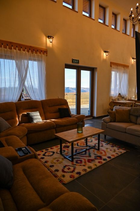 Paște la munte în Apuseni – cabană de lux cu SPA