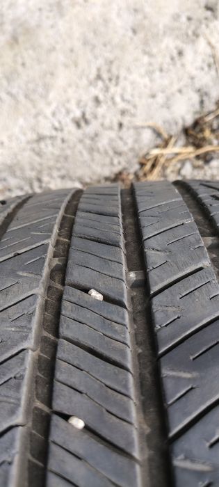 Продавам 245/45 19