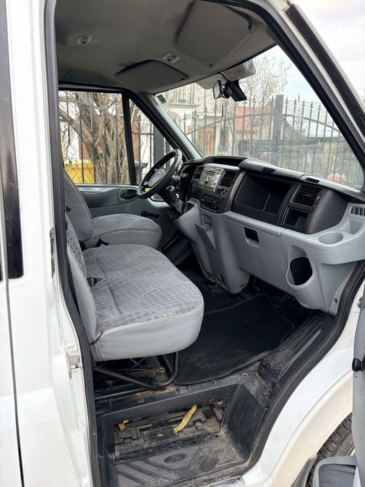 Ford Transit 8+1