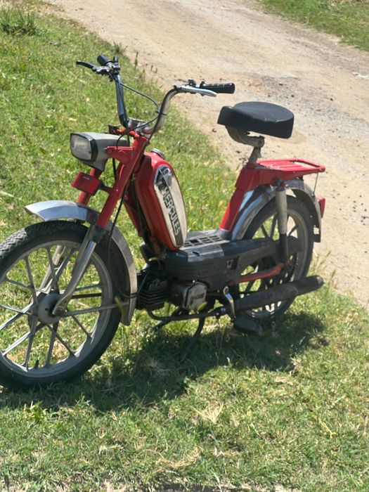 Мотора се кара всеки ден във добро състояние 50 кубика има 2 скорости