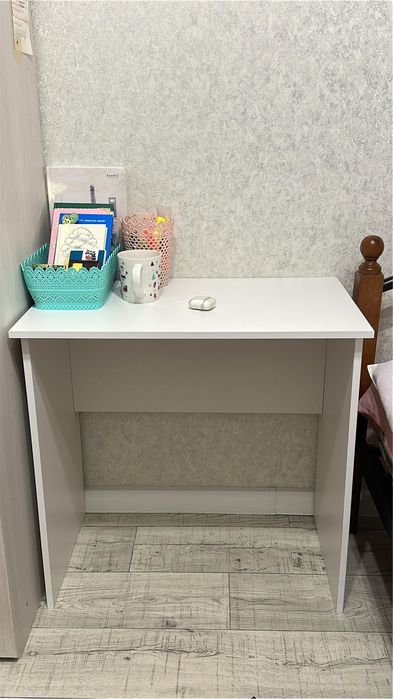 Стол писменный б/у,