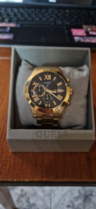 Часовник Guess Atlas