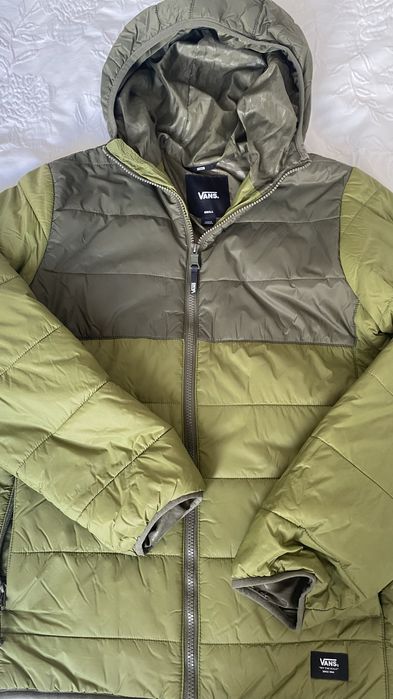 Продам куртку VANS оригинал
