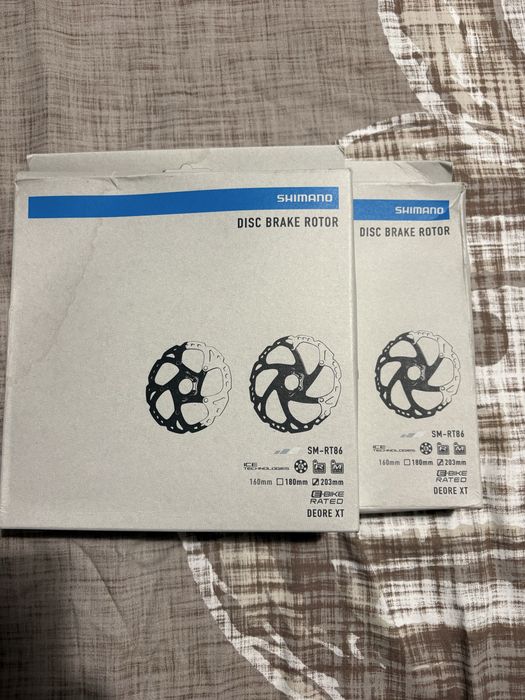 Discuri frana Shimano Deore XT Ice Tech 203mm 6 suruburi NOI