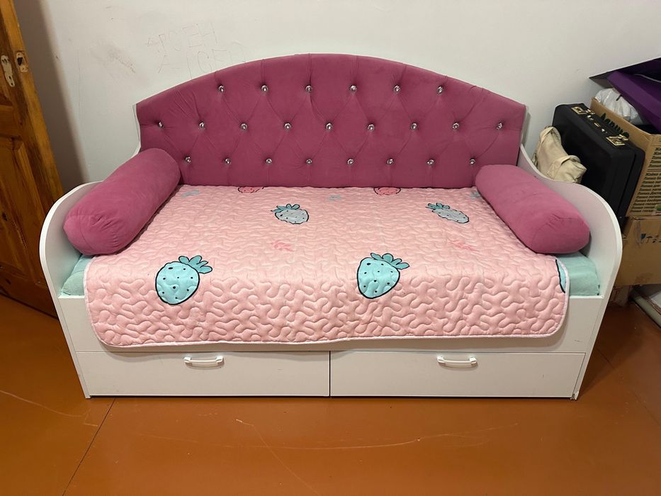 Детская кровать для девочек