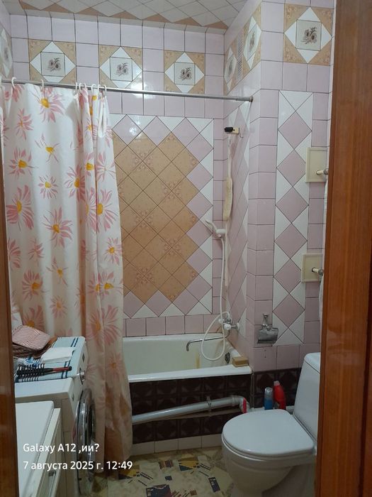 Срочно продам двухкомнатную квартиру Ахмад Югнакий