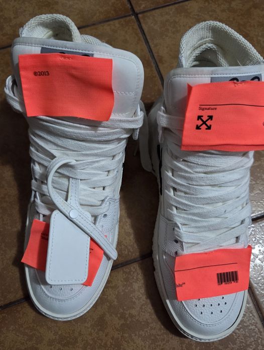 Vând adidasi off white 37