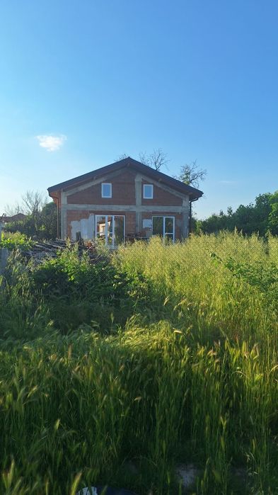 Продавам нова  къща в с. Патриарх Евтимово!