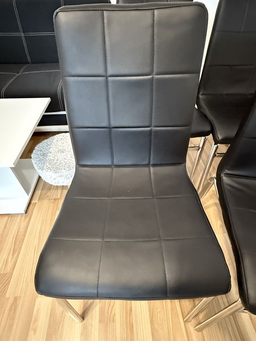 Трапезни столове