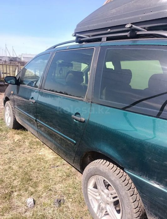 Продаю Volkswagen sharan 95года