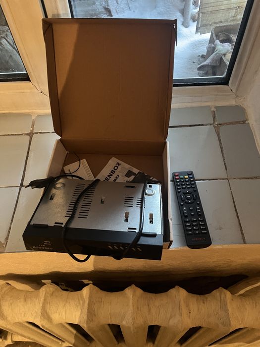 Приставка для игр, телевизор