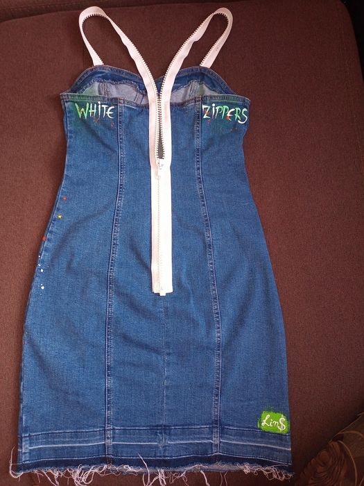 Уникална ръчно рисувана рокля