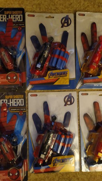 Акулы.Супергерои и их стреляющие аксессуары. Новые