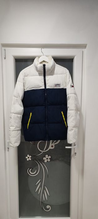Geacă de puf Tommy Jeans mărimea L