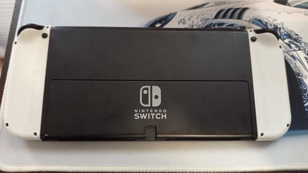 Nintendo Switch OLED 64GB + Dock + Кутия | Отлично състояние