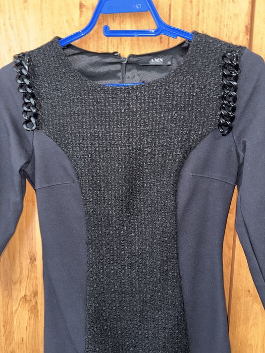 Рокля. Носена един път.