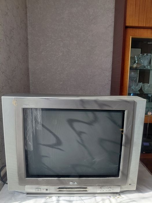 Телевизор для дома