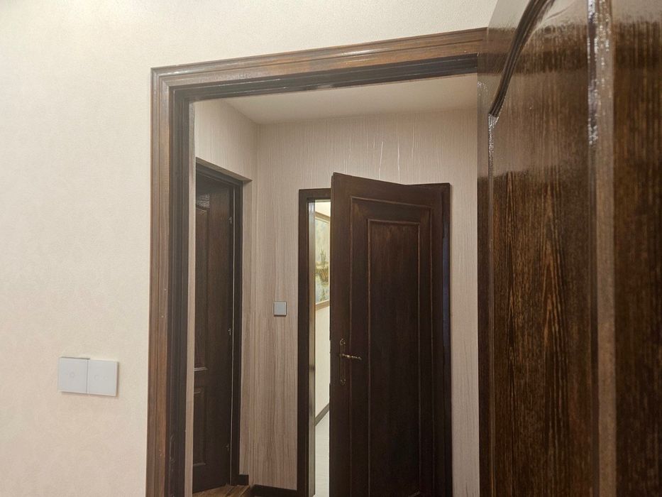 Дава се под наем Тристаен апартамент в Варна, Бриз - 100 кв.м за 1450 € - Снимка #14