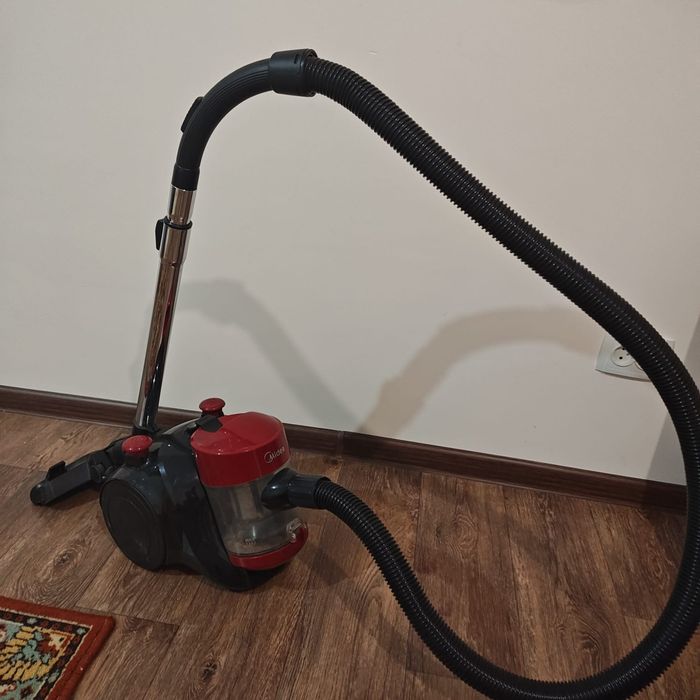 Пылесос Мидея в отличном состоянии