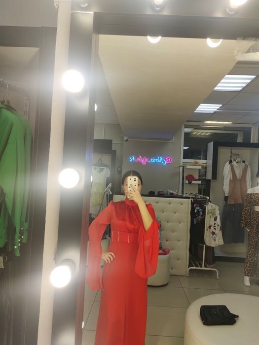 Продам почти новое платье