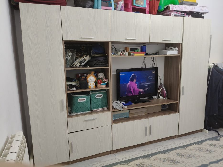 Стенка гостинная сатылады. Б/у, 35 000тг.