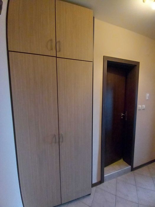 Отдавам 3-стаен обзаведен апартамент