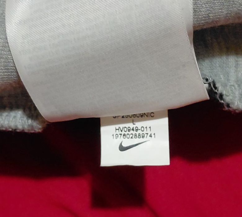 Nike tech fleece Като Нови!