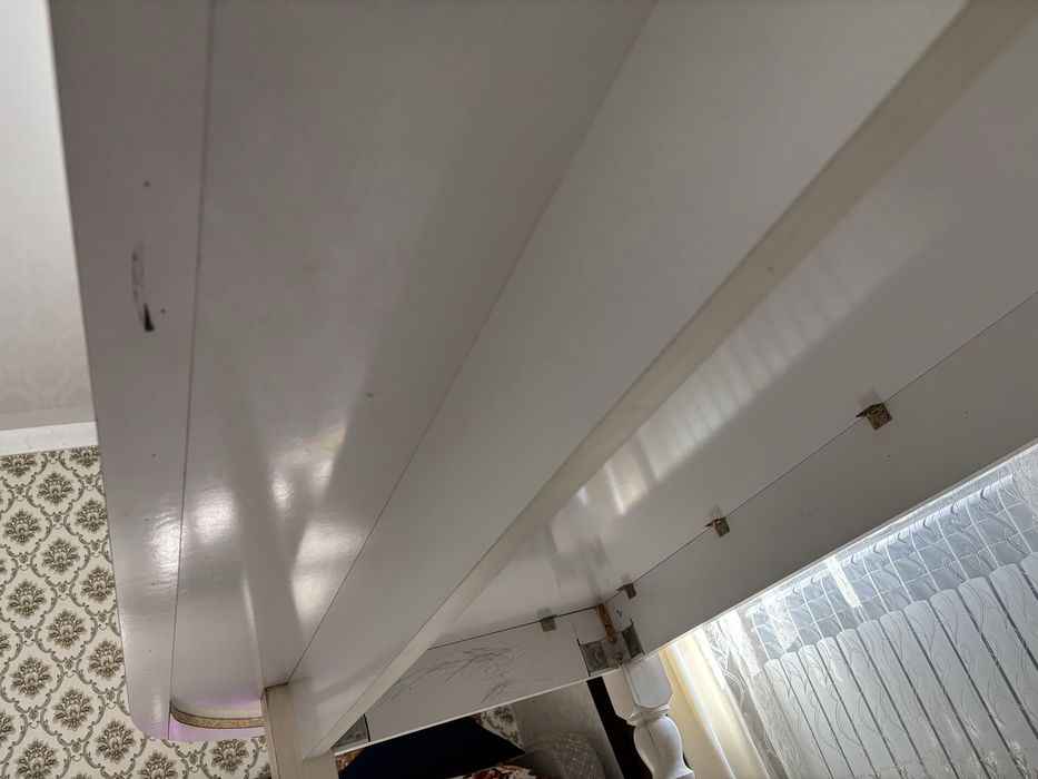 Ас үйге арналған әдемі үстел сатылады