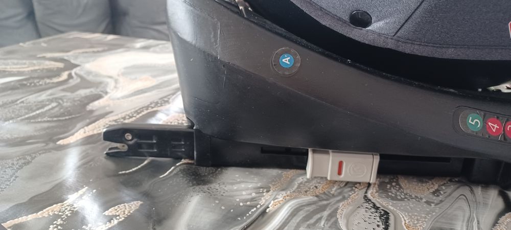 Kikka boo столче за кола 36кг