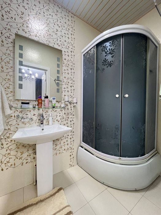 Продаётся квартира Госпитальний 5 комнатная