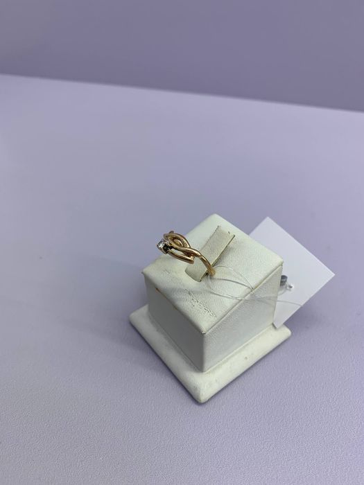 Золотое кольцо с бриллиантом / #MA303860