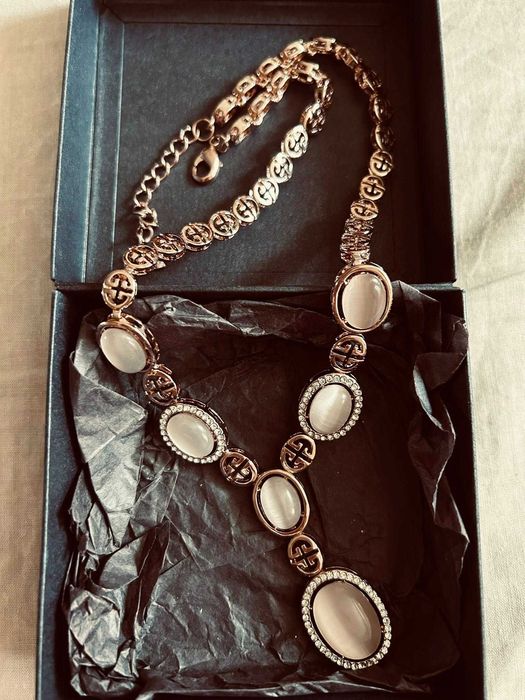 Invoke Колие Розова позлата 18К с камък Котешко око НОВО