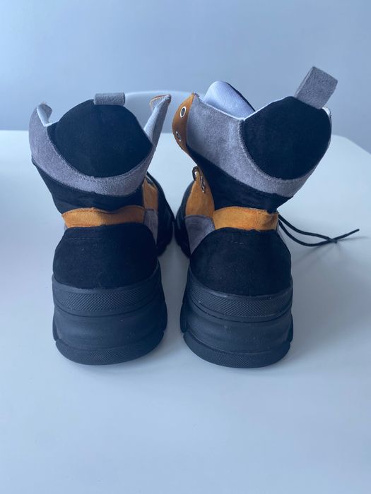 Дамски зимни боти